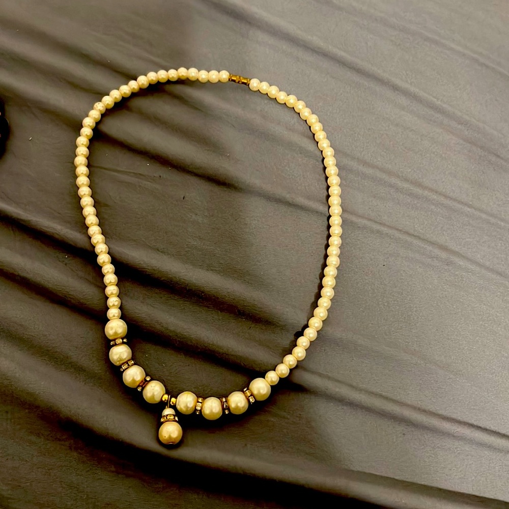 Amazing pearl necklace